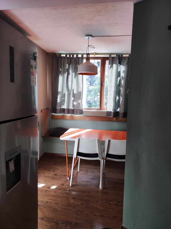 Shared Flat In An Artists District Pikris Gora Apartment Tbilisi Bagian luar foto